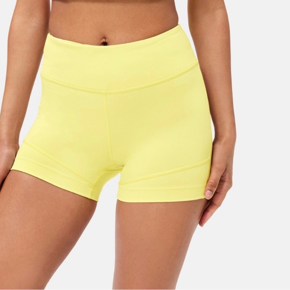 Outdoor Voices flex 3.5” shorts